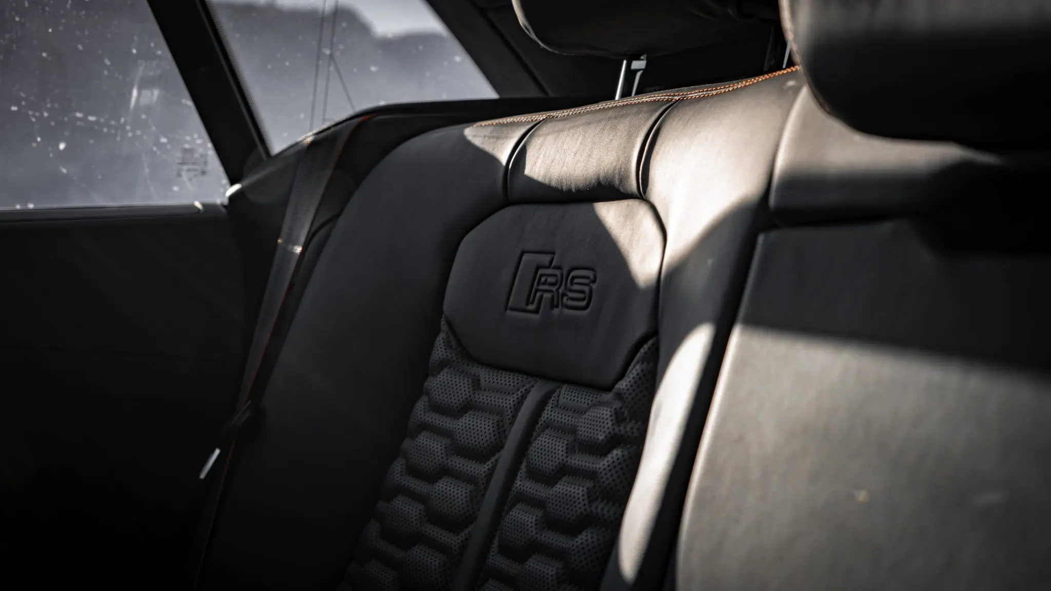 AUDI RSQ8