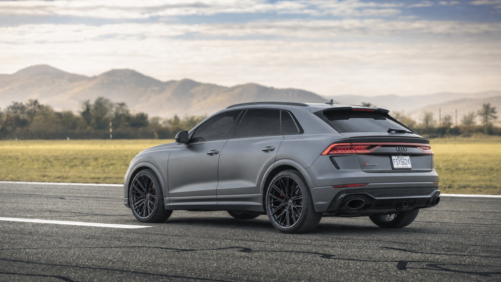 AUDI RSQ8