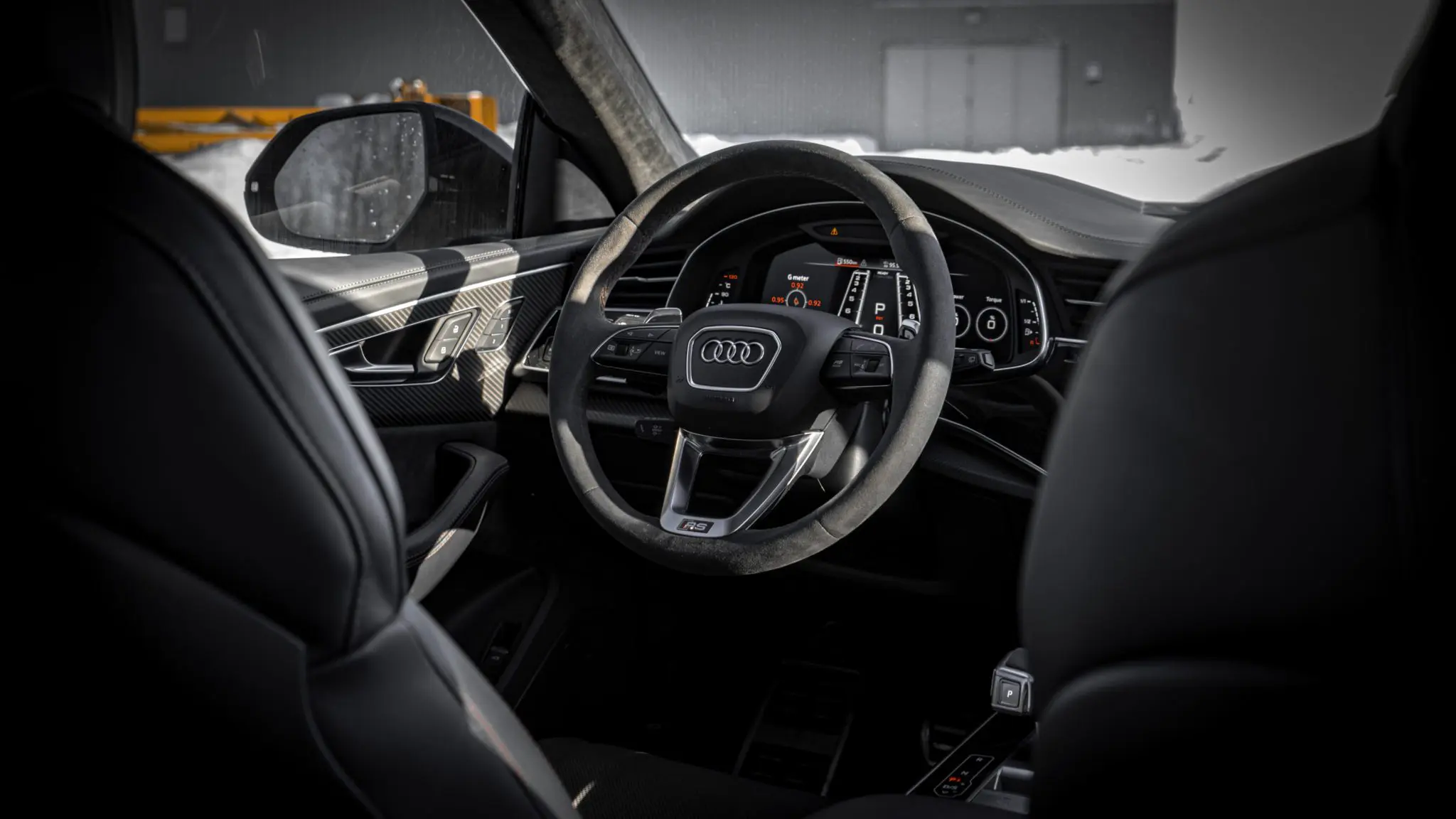 AUDI RSQ8