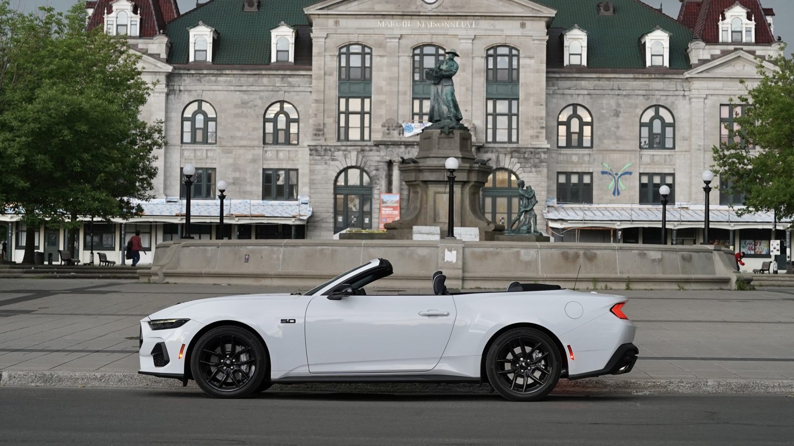 FORD Mustang GT