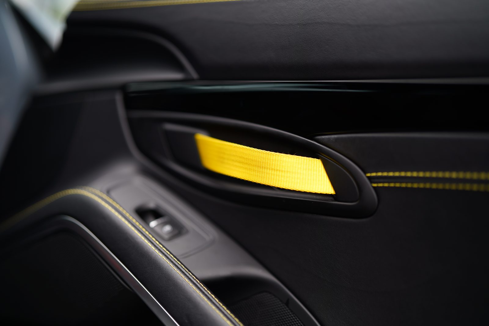 Porsche  Cayman T