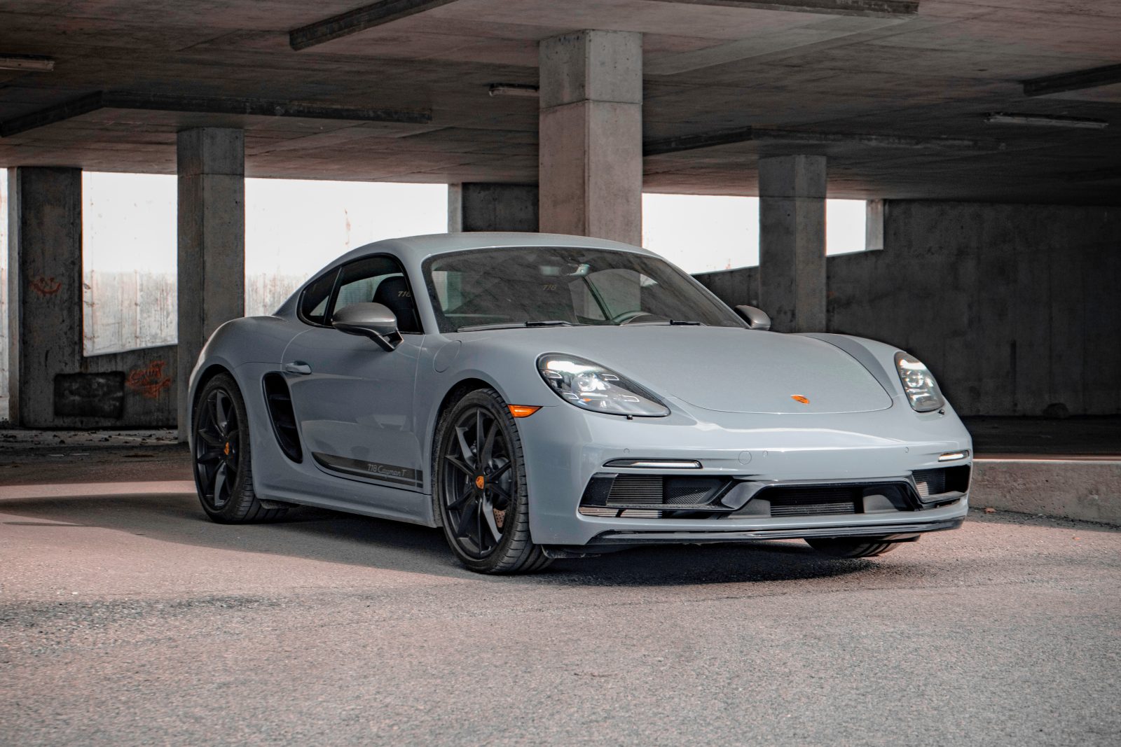 Porsche  Cayman T